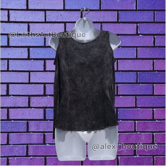 Revelation Cold Shoulder Tee(K032)-Size M for Women - Picture 4 of 7